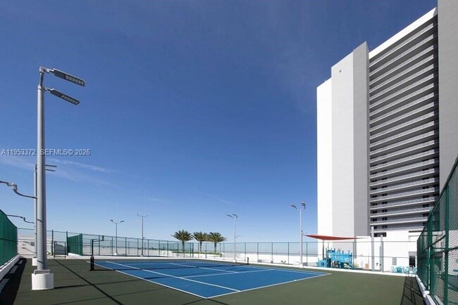 Photo - 16385 Biscayne Blvd