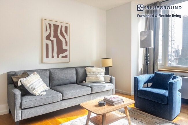 Building Photo - 635 W 42nd St Rental