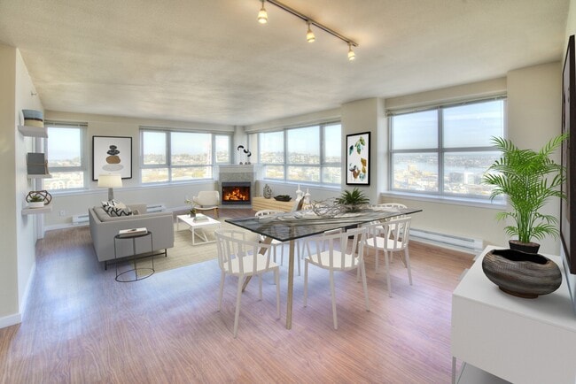 Building Photo - Centennial