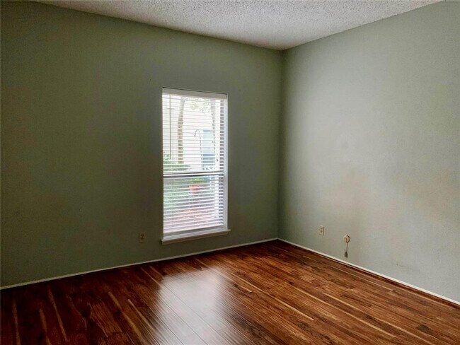 Photo - 7900 N Stadium Dr Condo Unit 117
