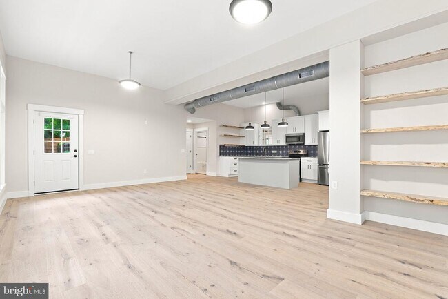 Photo - 5565 Pennell Rd