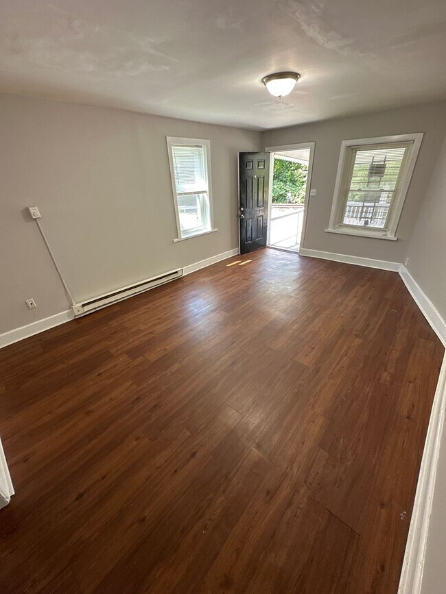 Photo - 101 N Gross St Unit Apt A