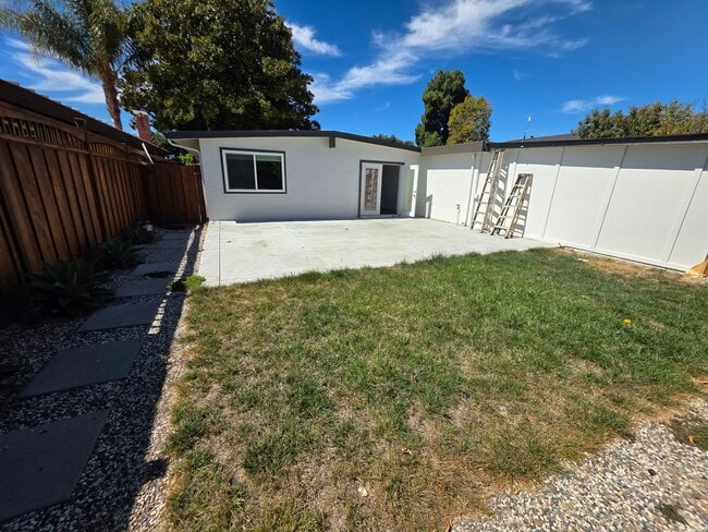 624 N Fair Oaks Ave Unit Main