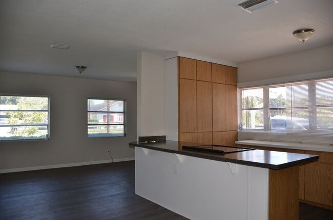 Photo - 132 McKean St