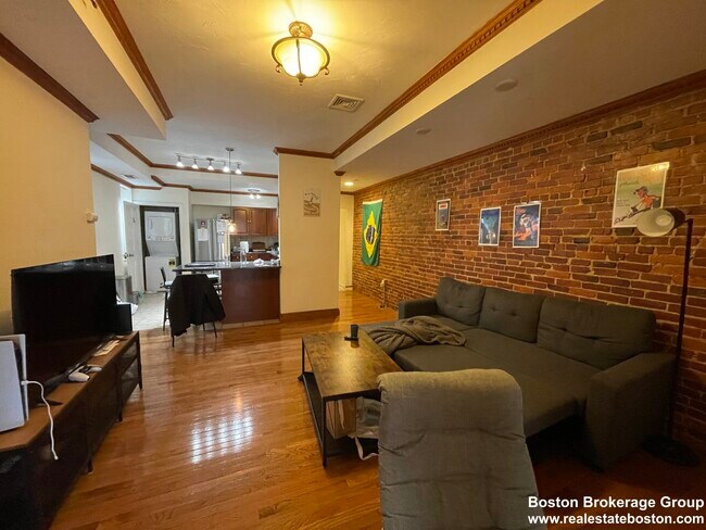 Photo - 71 Gainsborough St Unidad 201