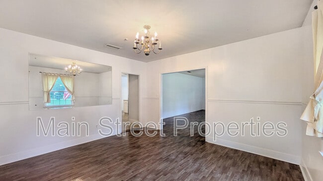 Photo - 2 Manor Dr