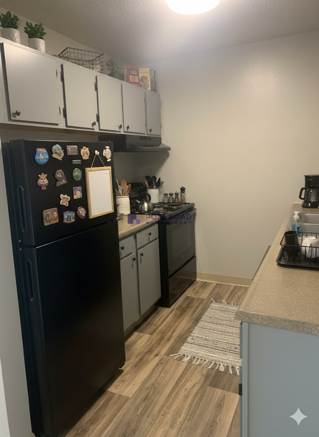 Building Photo - 2914 S Osage Ave Unit 303