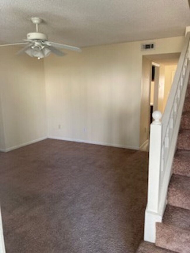 Photo - 1463 Green St Unit B