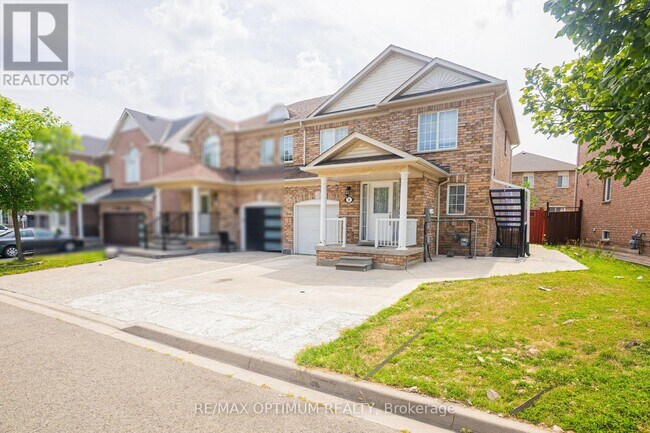 Photo - 8 Topiary Ln