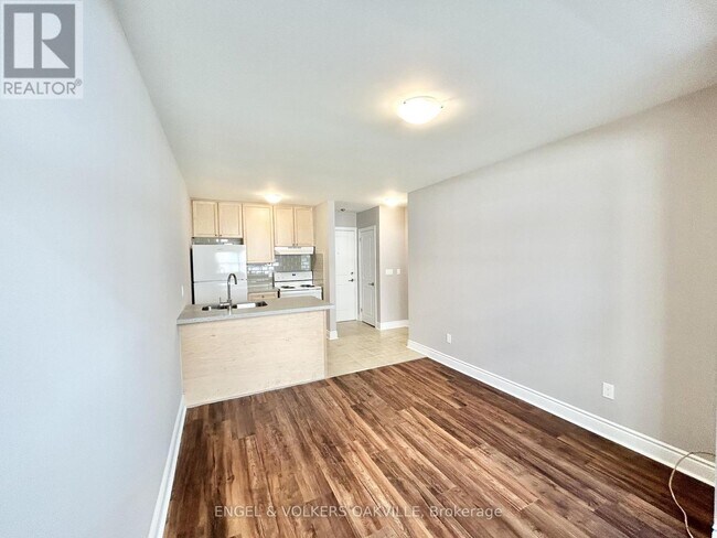 Photo - 9 Thirty Third St Unit 106
