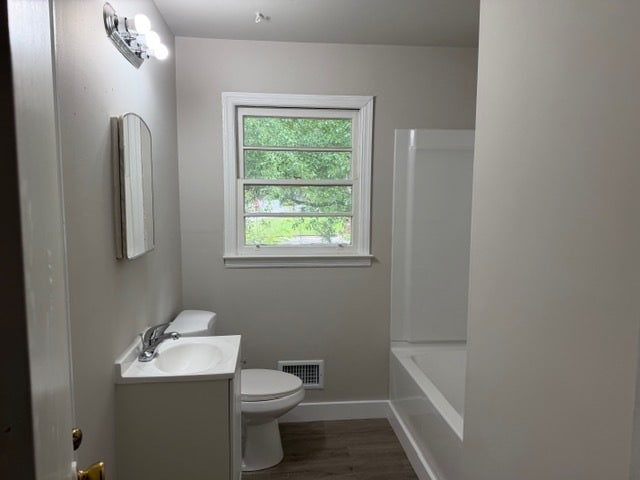 Photo - 121 E Belvedere Rd