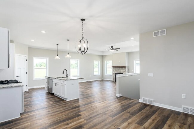 Photo - 946 Kings Dr Unit 946