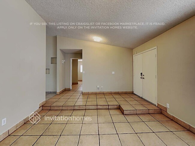Photo - 5408 N 69th Ave