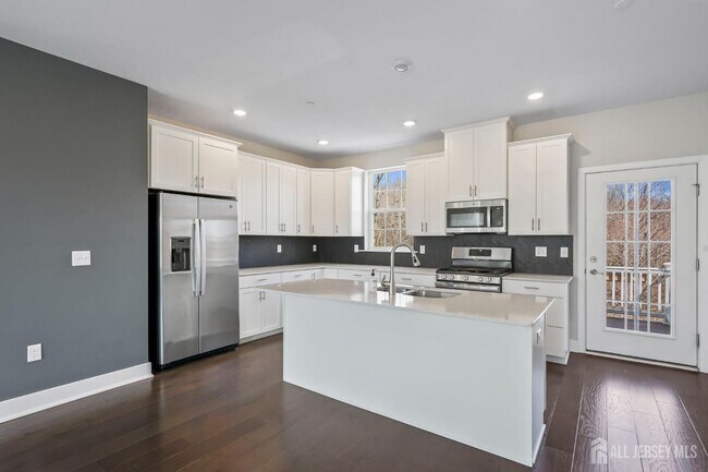 Photo - 1901 Swales Ct