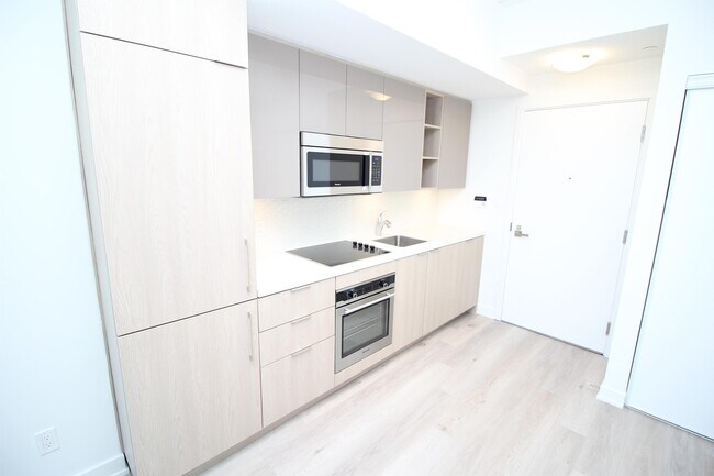 Photo - 50-2050 Ordnance St