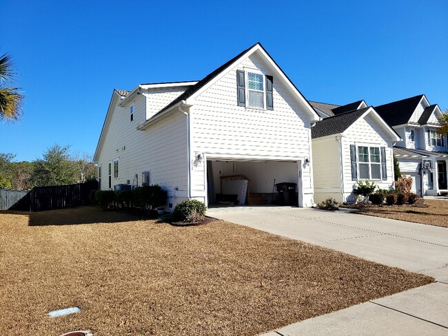 Photo - 252 Swallowtail Ct House