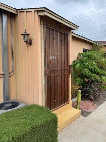 1632 N Hollywood Way Unit 1632 N Hollywood Way