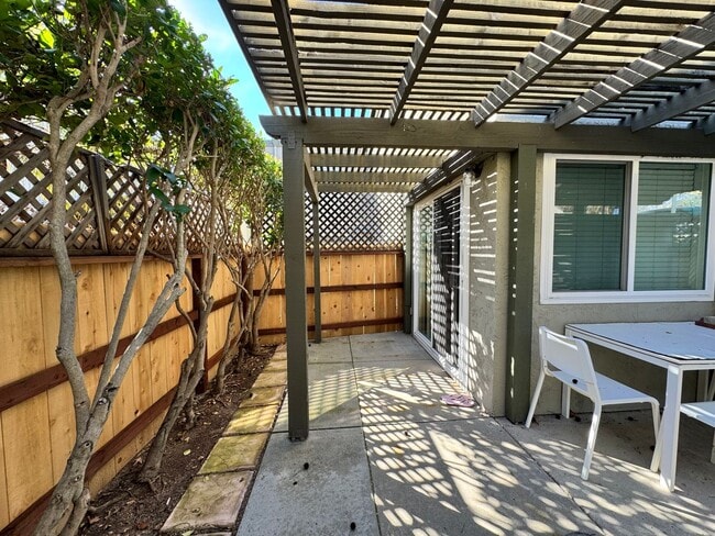 Photo - Charming 2 bedroom 2 bath in Tierrasanta!