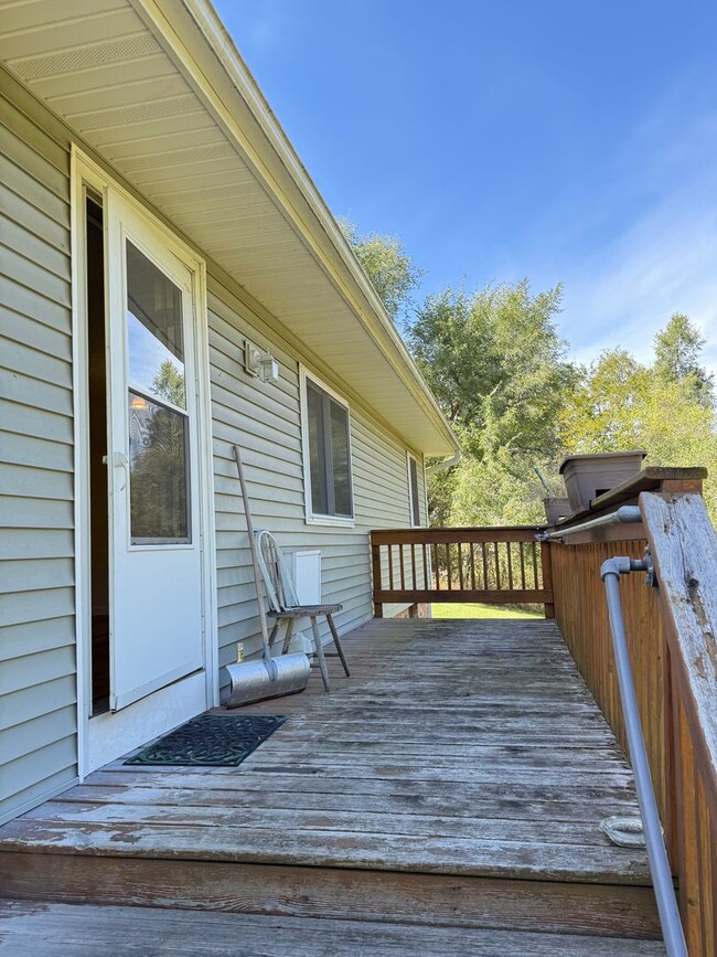 Building Photo - 6070 Brooklyn Rd Unit 2