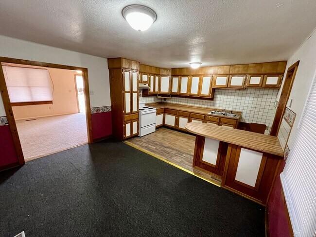 Photo - 2 Bed | 1 Bath | 1 Car Attached Garage | 2...