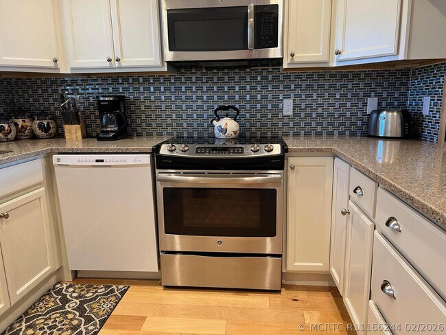 Photo - 52 Yacht Club Dr Unit 308