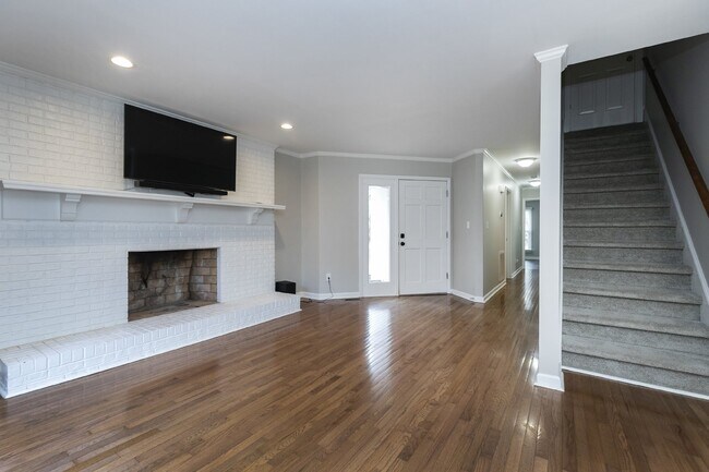 Photo - 106 Allison Way Unidad A