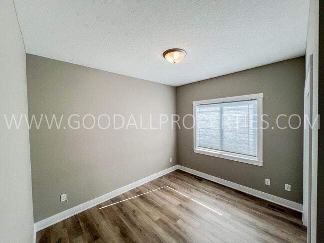 Photo - 4 bedroom 3 bathroom Ranch style home with finished basement in Waukee