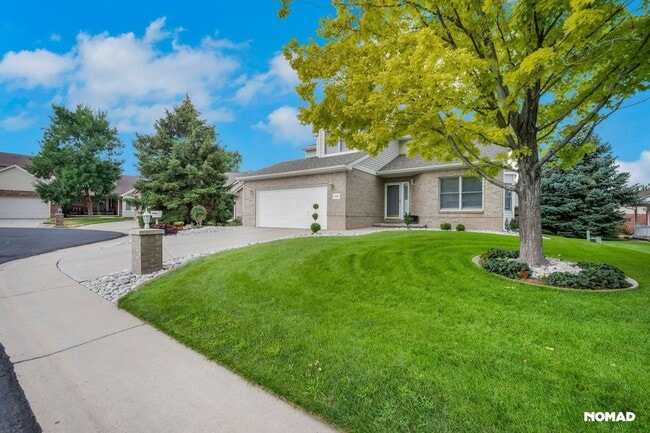 Photo - 1321 S Lansing Ct