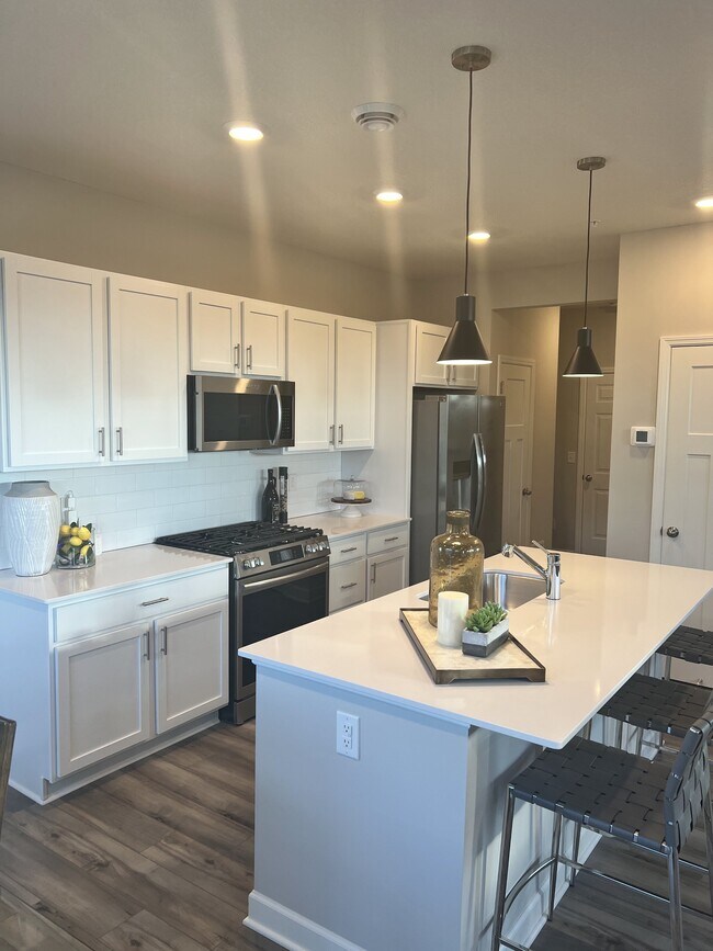 Photo - 1920 Prospect Ln Townhome