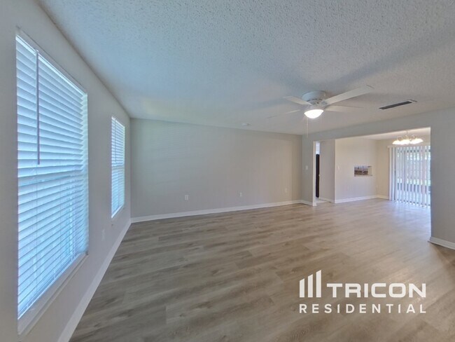 Photo - 6521 Bonnie Bay Cir N