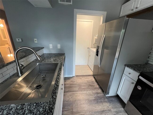 Photo - 5808 Wellington Dr