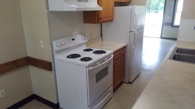 Cocina - 182 Stoddard Ave