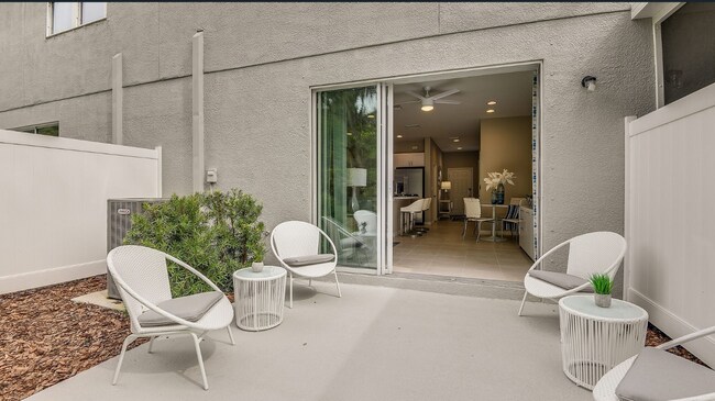 Photo - 6340 Willowside St