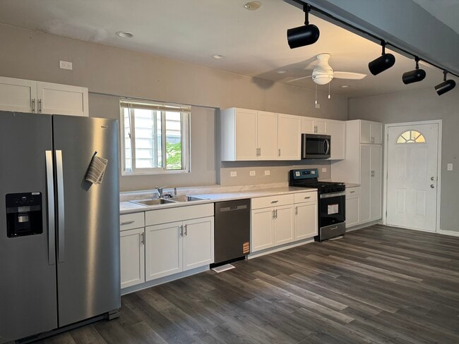 Building Photo - 4153 N Pulaski Rd Unit 1 Rental