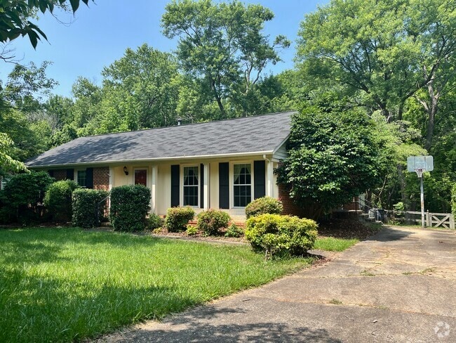 Building Photo - 1005 Hayfield Ln Rental