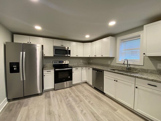 Photo - PRE-LEASING FOR AUGUST 2026!