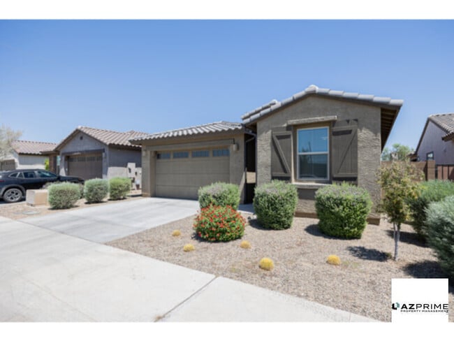 Building Photo - Stunning 5/3 Waddell House!