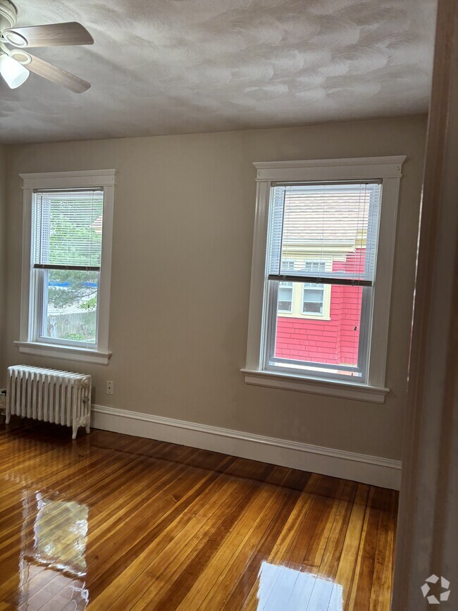 Master Bedroom - 23 Prospect St Unit 23ProspectStreet Rental