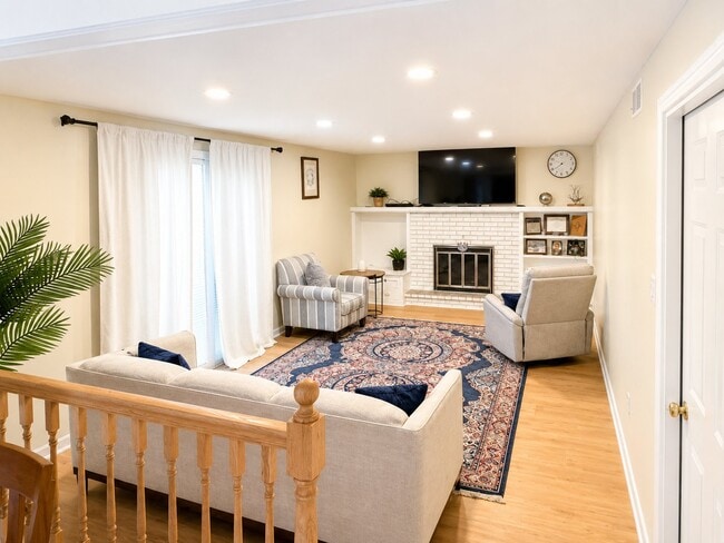 Photo - 314 Somerset Dr