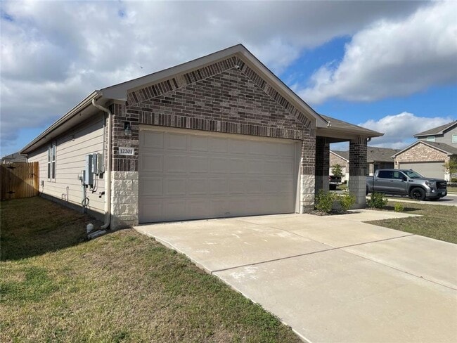 Photo - Ranch-style house available in Elgin
