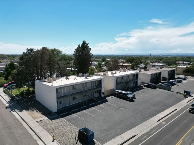 Building Photo - 11912 Indian School Rd NE Rental