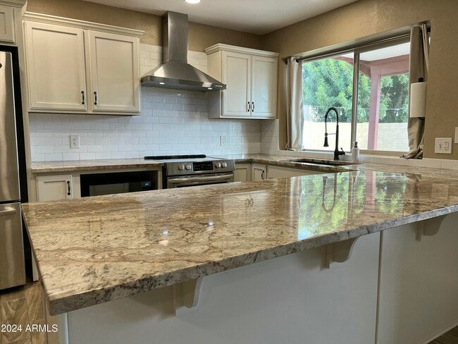 Photo - 515 E Sack Dr