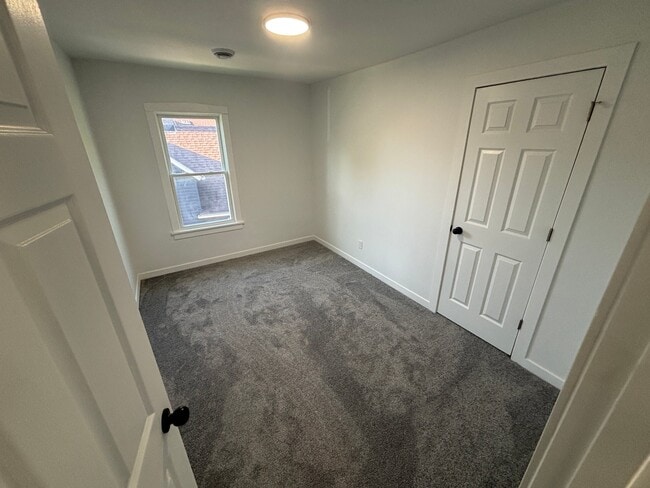 Photo - 5807 20th Ave Unidad 2