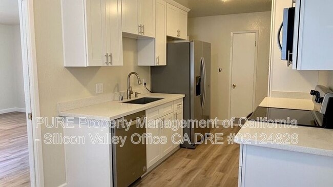 Photo - 2831 Union Ave