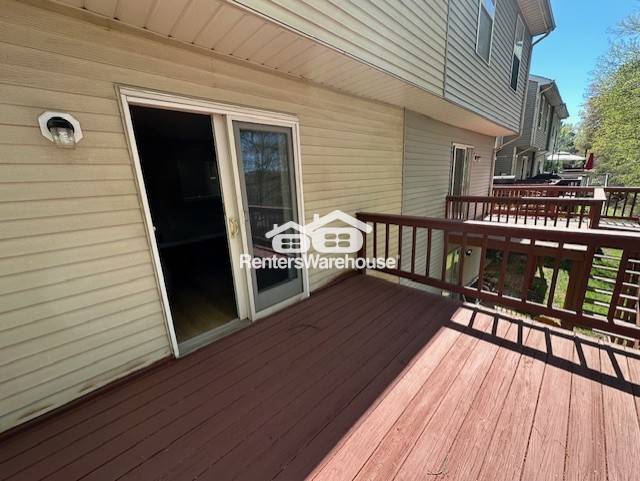 Photo - 661 Realm Ct W