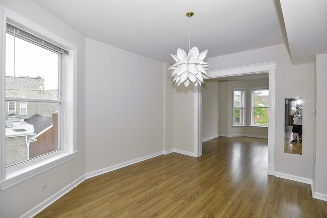 Photo - 2145 W Chicago Ave Unit 3