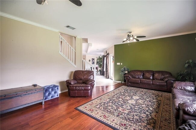 Photo - 2315 Little Tree Bend