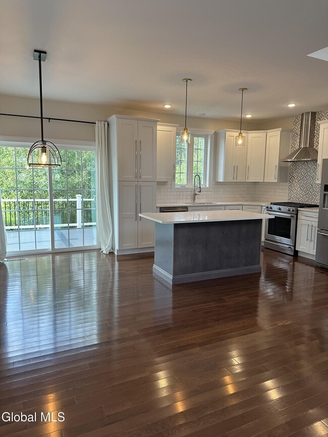Photo - 10 Cypress St