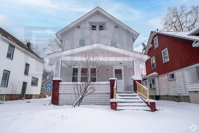 Building Photo - Bright 3 Bed 2 Bath Single Family Home