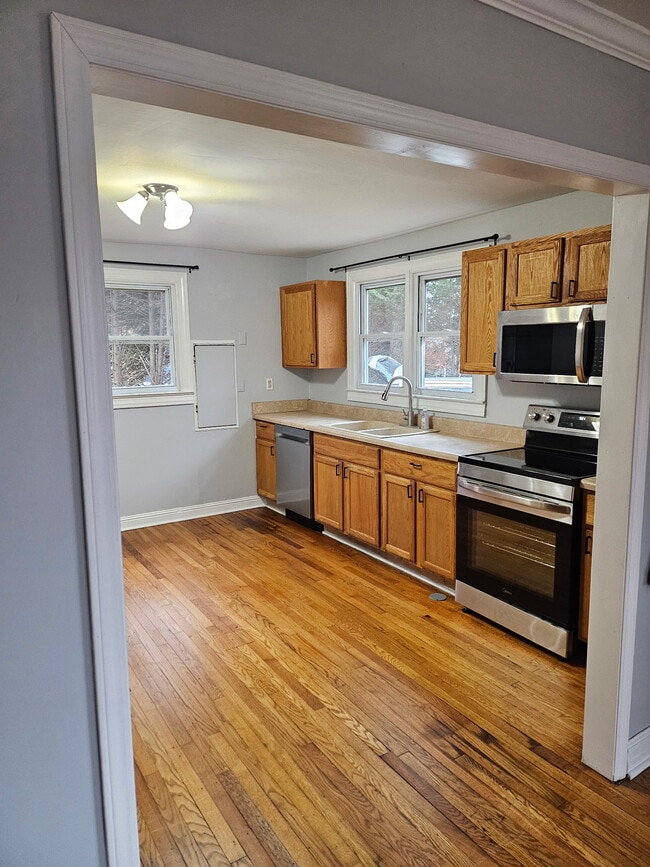 Photo - 46 Maxwell Dr